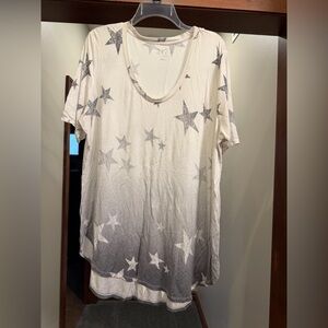 Maurices Cream and Gray Star Print Tee